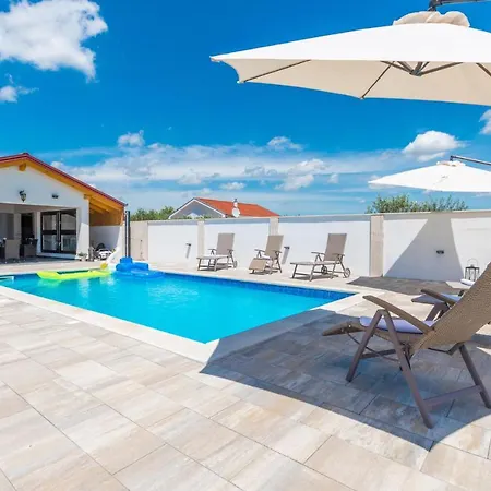 6 Bedroom Nice In * Benkovac