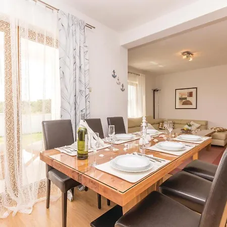 6 Bedroom Nice In * Benkovac